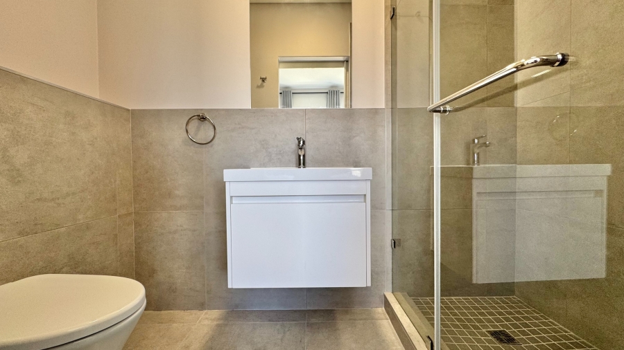 2 Bedroom Property for Sale in Whispering Pines Western Cape